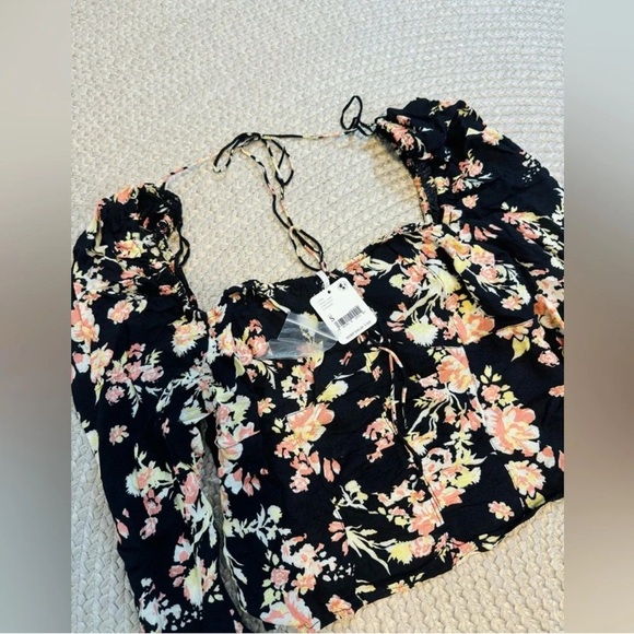 New Free People Hillary Black Floral Top - Picture 2 of 5